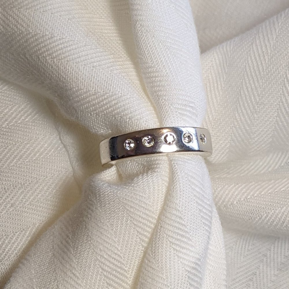 Crystal Multicolor Set Of Two Silver Rings Stackable EUC Trendy - Picture 2 of 12